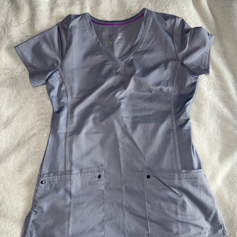 Stylish Gray Women's V-Neck Scrub Top